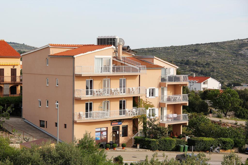 Apartments Silvija Primošten Extérieur photo